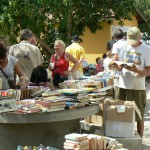 Bookmarket at the shelter